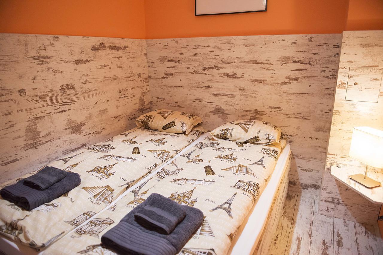Apartament Flower Home 1 *